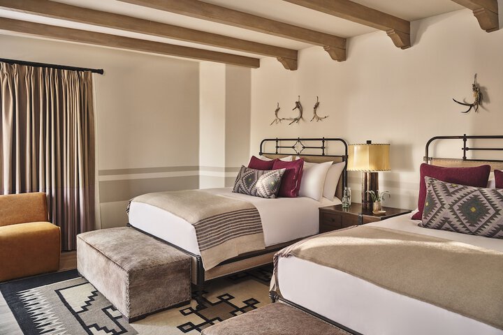Bishops Lodge Auberge Collection