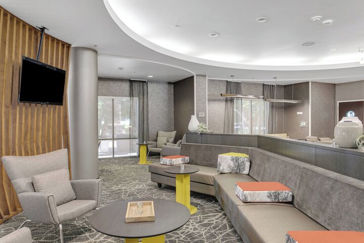 Hotel Interior 4 of 25
