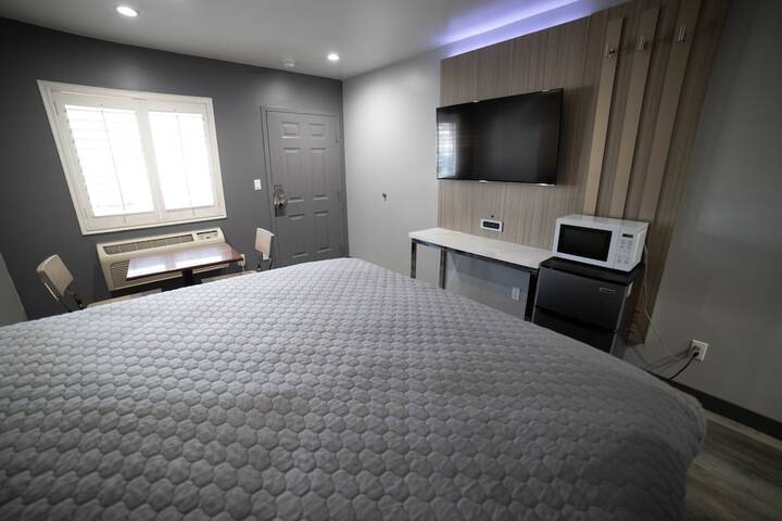 Room 12 of 22