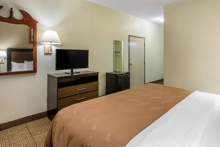 Room 16 of 29