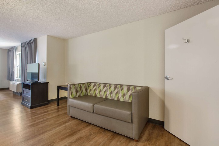 Room 65 of 87