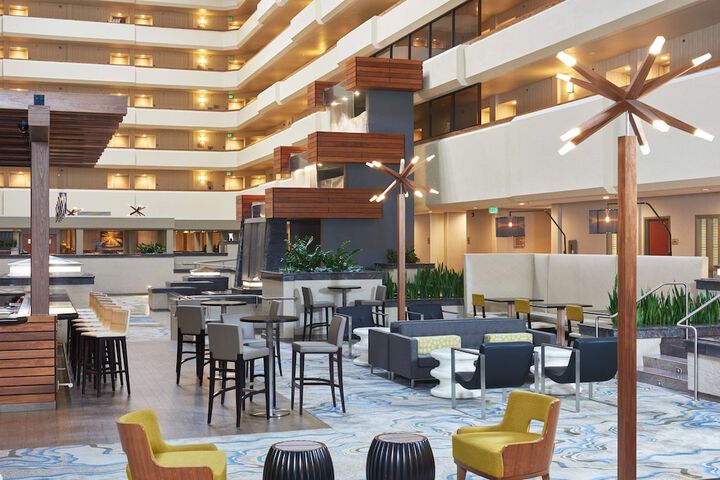 DoubleTree by Hilton Fresno Convention Center