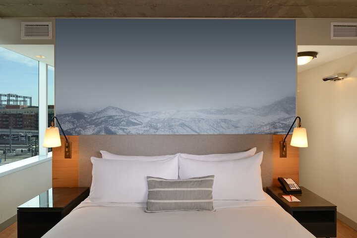 Room 25 of 64