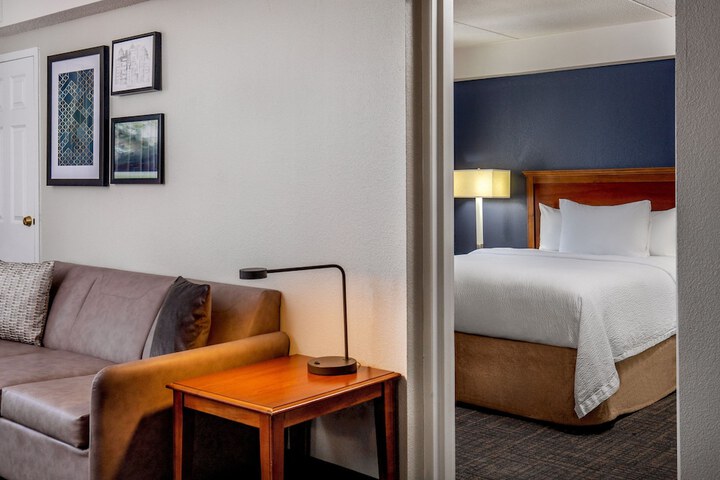 Residence Inn by Marriott Chesapeake Greenbrier