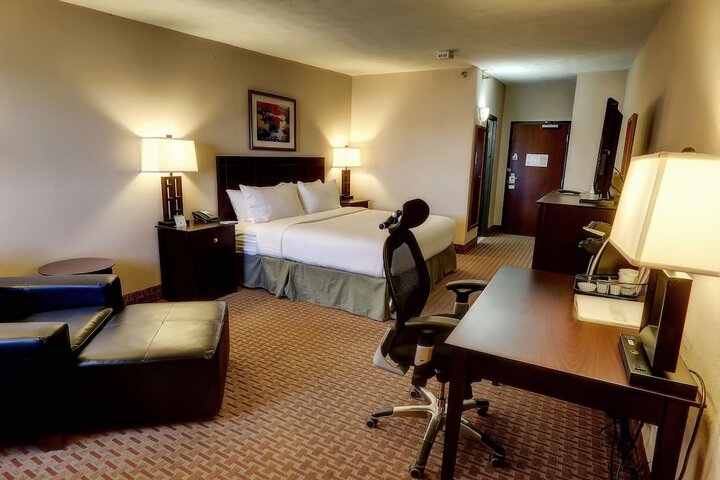 Clarion Hotel Convention Center