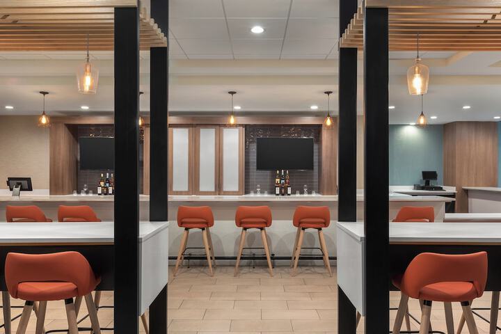 Holiday Inn & Suites Detroit - Troy by IHG