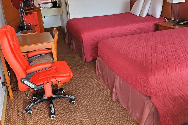 Room 25 of 58