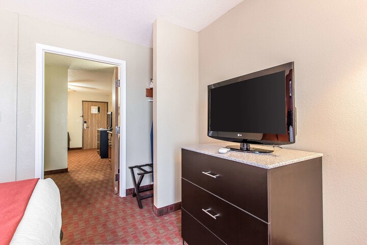 Room 19 of 40