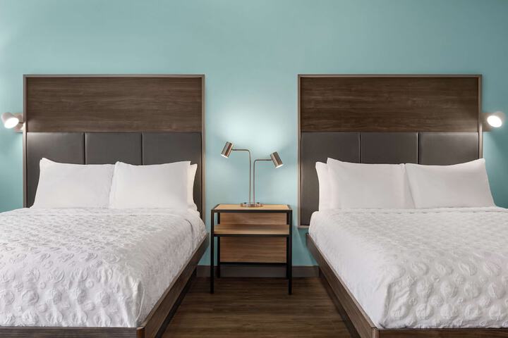 Room 28 of 41