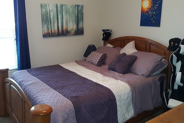 Room 17 of 27