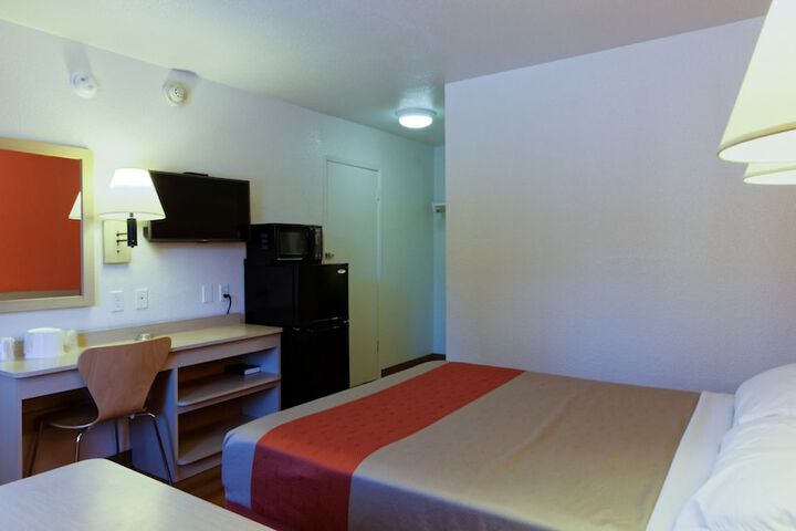 Room 21 of 25