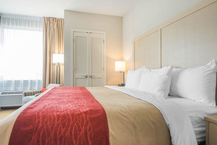 Comfort Inn & Suites