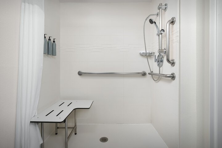 Room 18 of 32