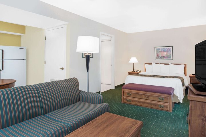 Room 23 of 30