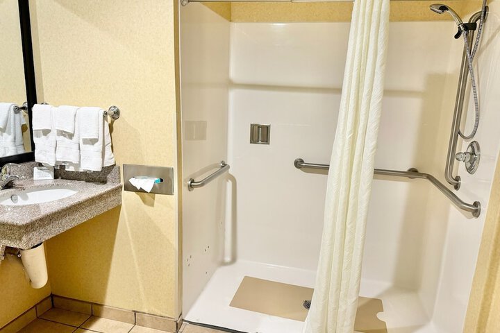 Room 12 of 29