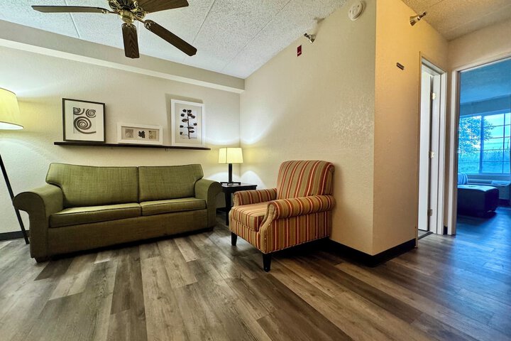 Quality Inn & Suites Alexandria