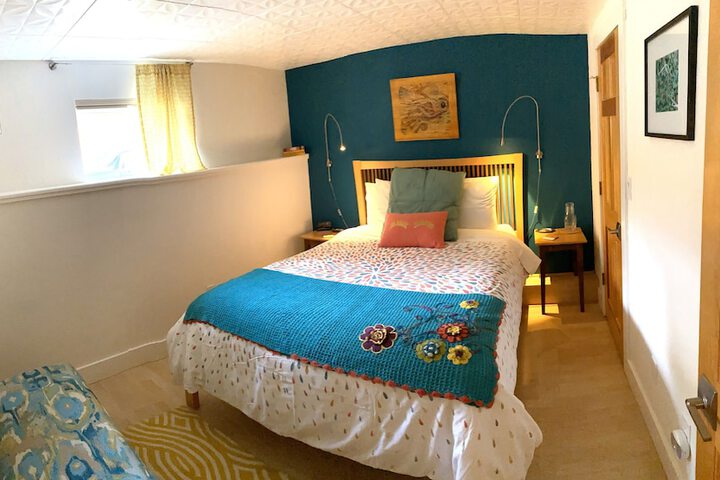 Room 44 of 123