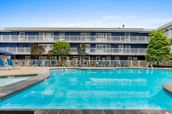 Beachcomber Resort