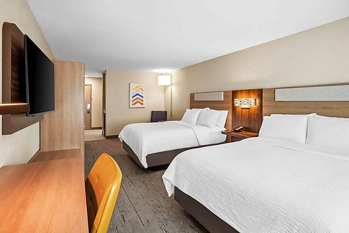 Holiday Inn Express & Suites Tumwater Olympia by IHG