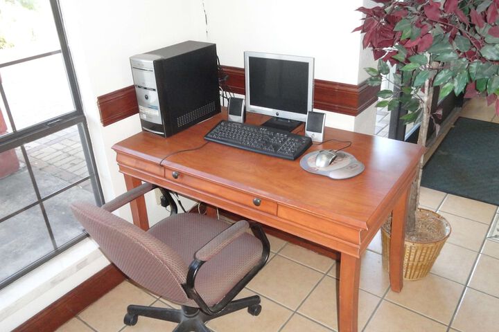 Business Center 60 of 60