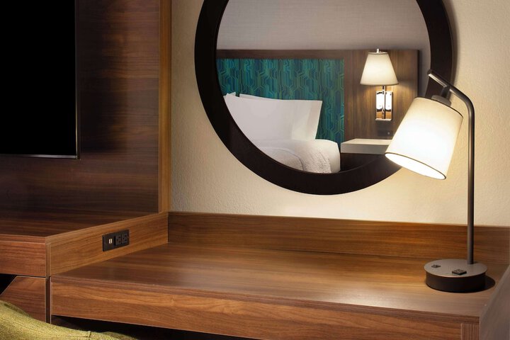 Room 12 of 36