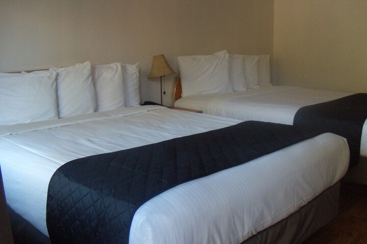 Room 14 of 33