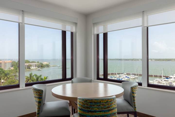 SpringHill Suites by Marriott Bradenton Downtown / Riverfront