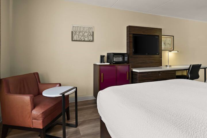 Room 47 of 63