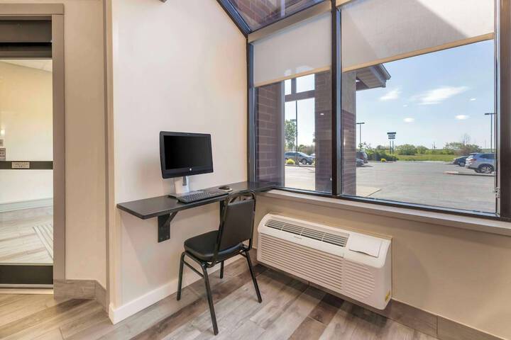 Business Center 48 of 48