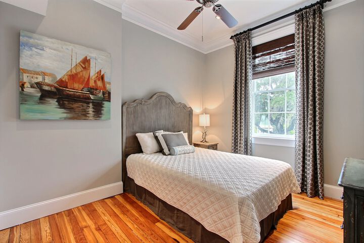 Room 15 of 32