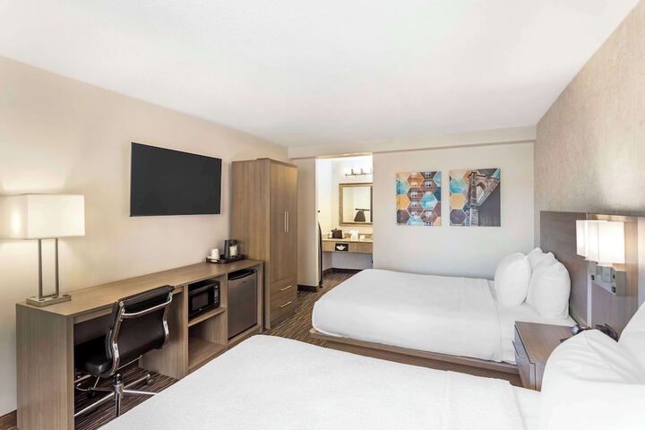Best Western Mill River Manor