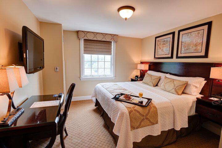 Room 18 of 38