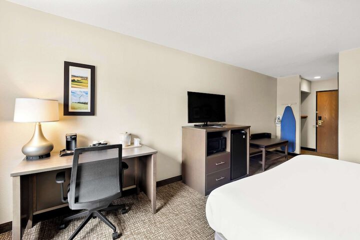 Room 22 of 42