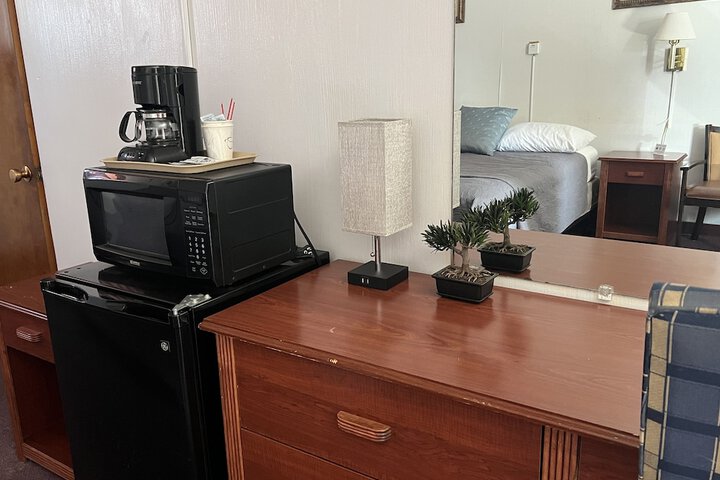 Midtown Inn & Suites
