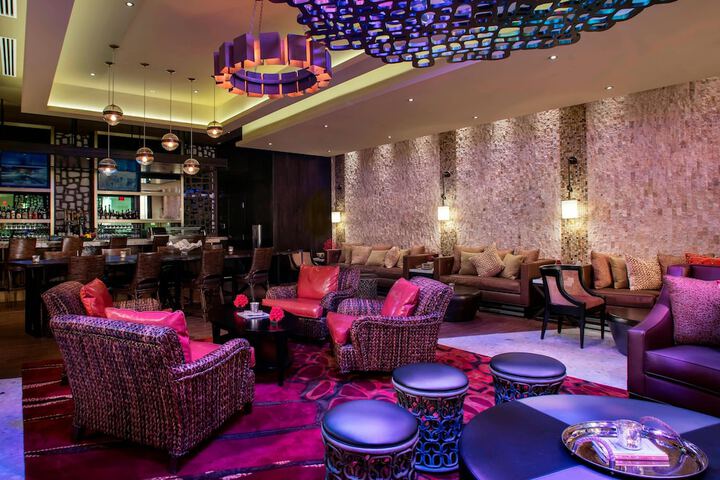 Lounge 109 of 142