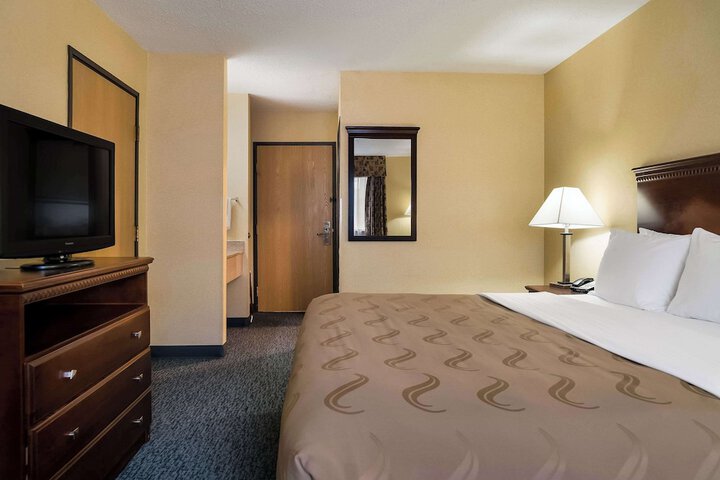 Room 8 of 35