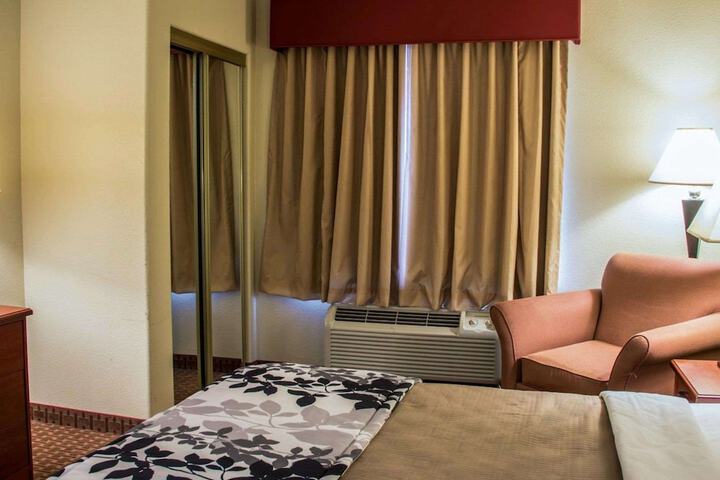 Room 21 of 49