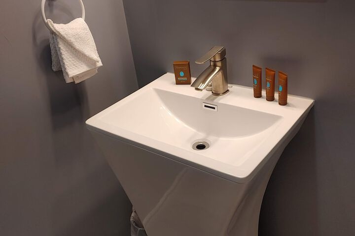 Room 12 of 20