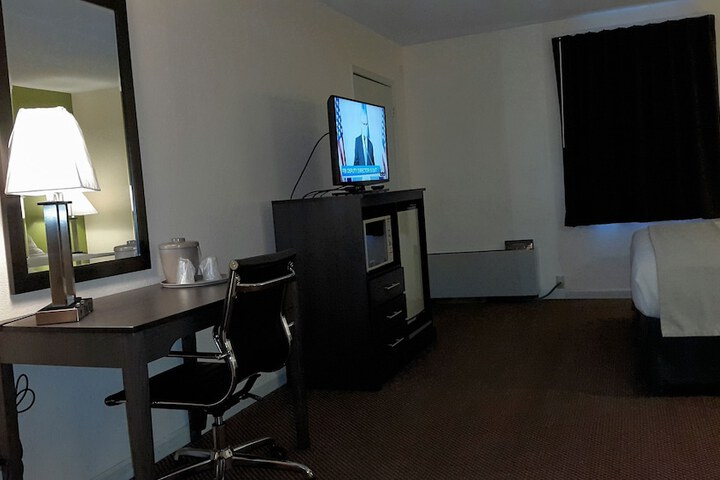 Room 12 of 48