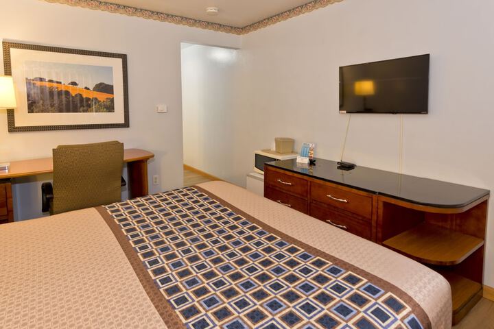 Room 44 of 60
