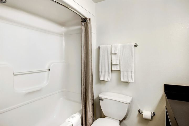 Studio 6 East Brunswick NJ - NYC Area
