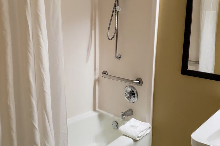 Room 38 of 131