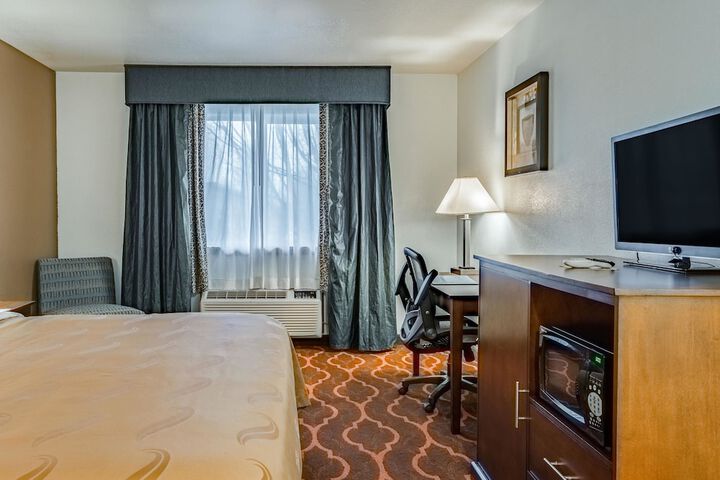 Room 20 of 33