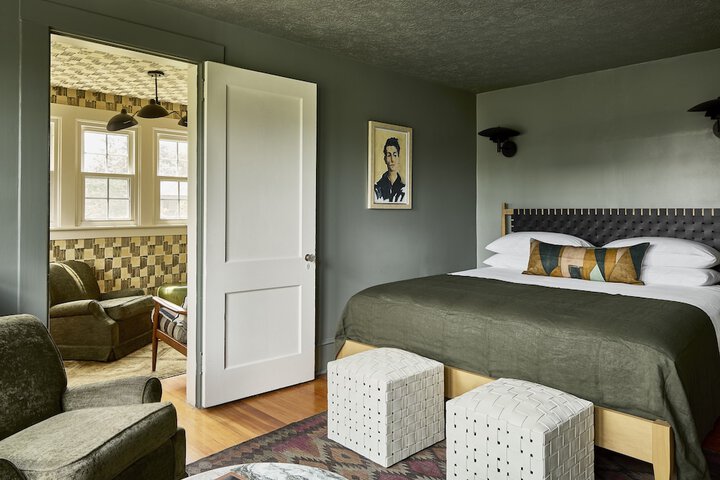 Room 38 of 48