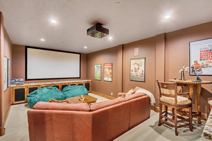 Room 170 of 306