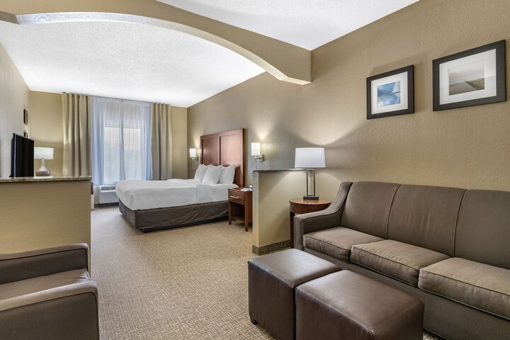 Room 16 of 35