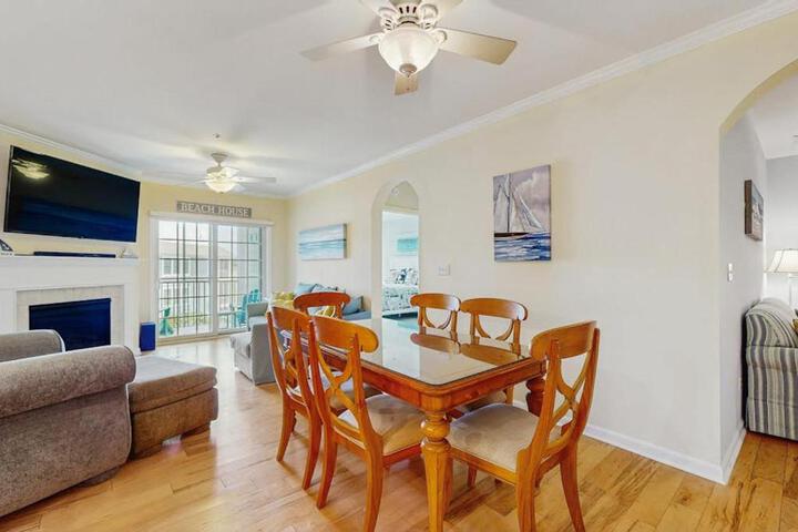 Bayside Resort -31568 Winterberry Pkwy. #305