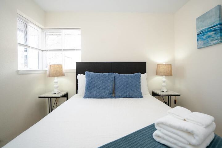 Room 28 of 32