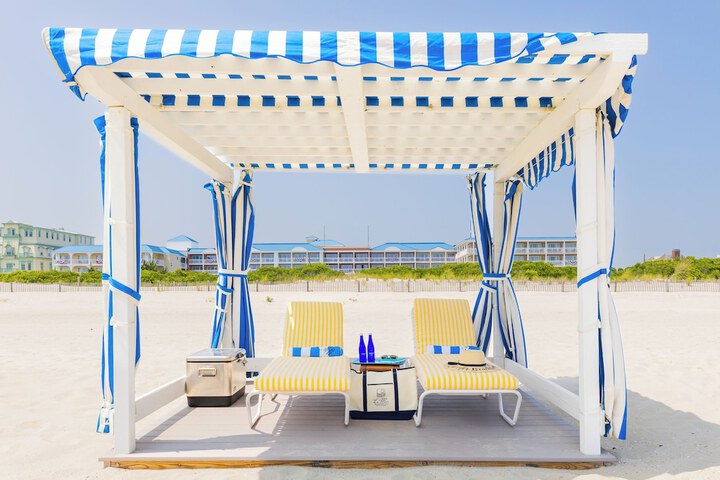 La Mer Beachfront Resort