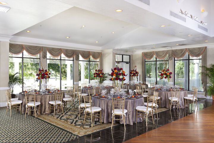 Ballroom/Hall 74 of 96